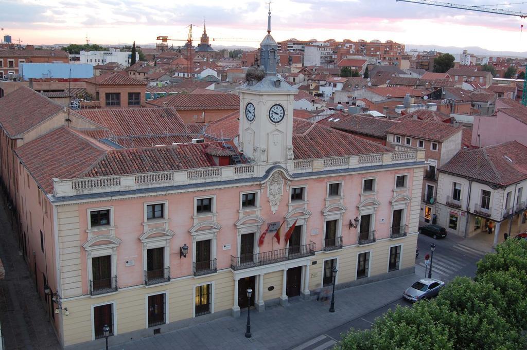 Hostal Jacinto Alcalá de Henares Exteriér fotografie