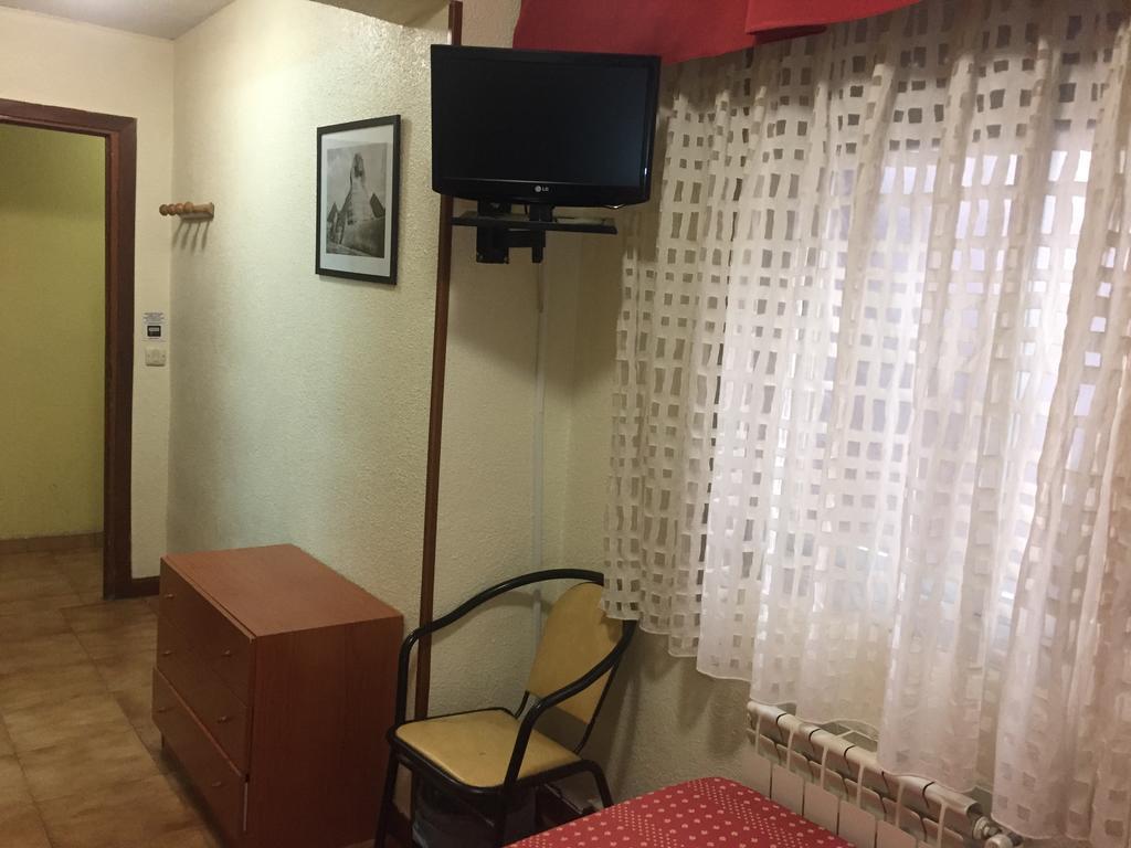 Hostal Jacinto Alcalá de Henares Exteriér fotografie