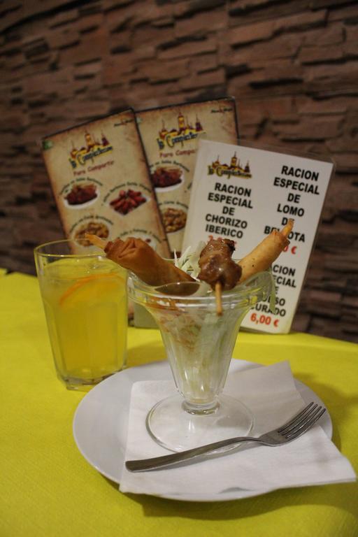 Hostal Jacinto Alcalá de Henares Exteriér fotografie