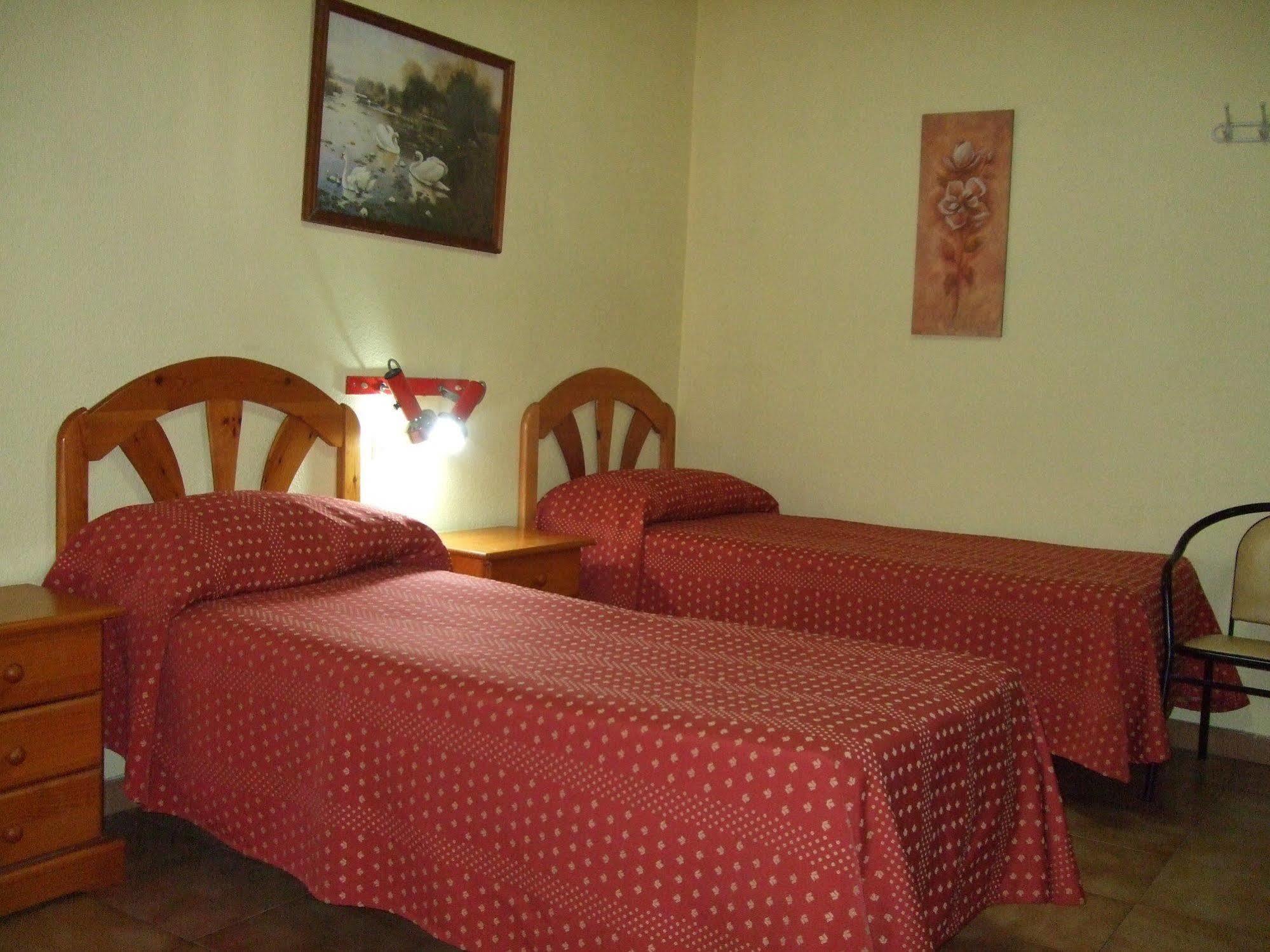 Hostal Jacinto Alcalá de Henares Exteriér fotografie
